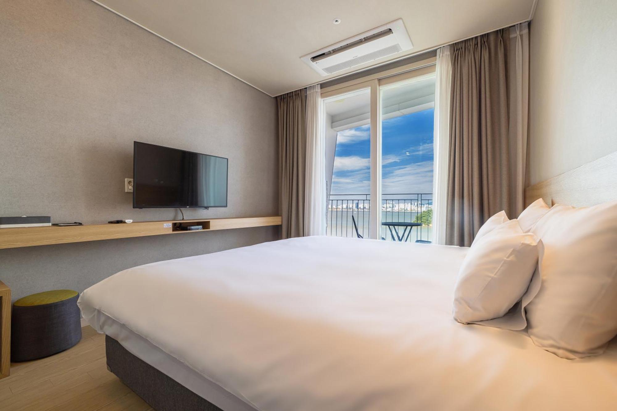 Ocean Soleview Hotel Инчон Экстерьер фото